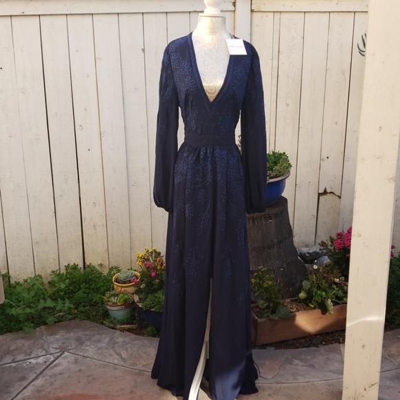 Honey Punch open back Maxi -Dress 💙 - Picture 2 of 8